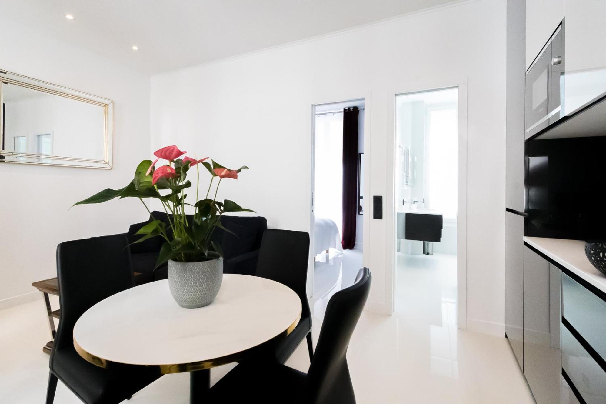 Luxury Apartment Les Champs-Elysees Paris Dış mekan fotoğraf