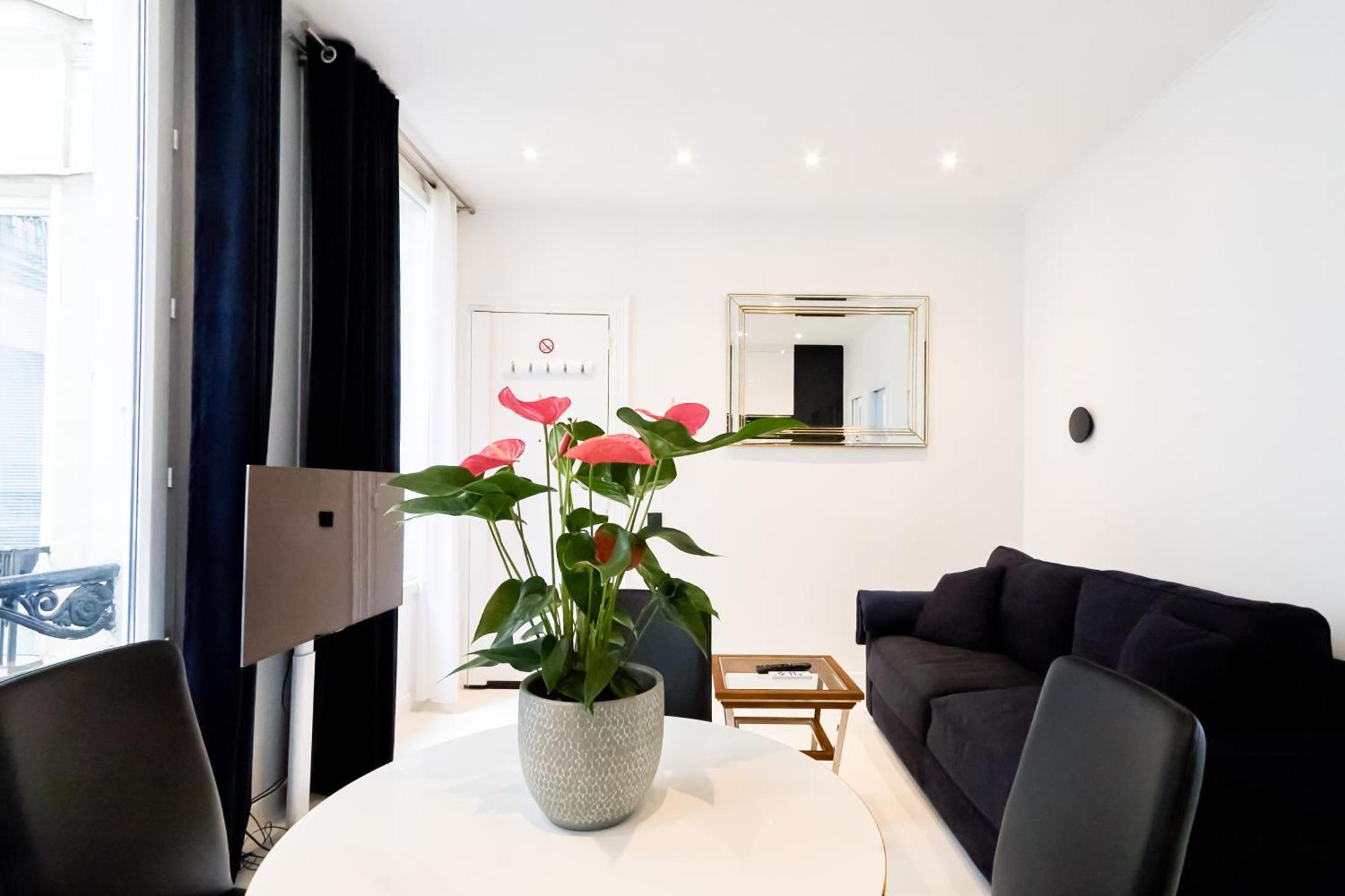 Luxury Apartment Les Champs-Elysees Paris Dış mekan fotoğraf